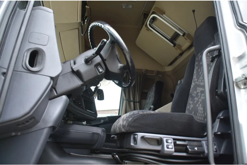 Scania R450 TL 4x2 - SCR ONLY - RETARDER - 832 TKM - PARK. AIRCO - ALCOA'S - XENON - 4 POINT AIR SUSP. REAR - TOP CONDITION - - Vlačilec: slika 4 Scania R450 TL 4x2 - SCR ONLY - RETARDER - 832 TKM - PARK. AIRCO - ALCOA'S - XENON - 4 POINT AIR SUSP. REAR - TOP CONDITION - - Vlačilec: slika 4