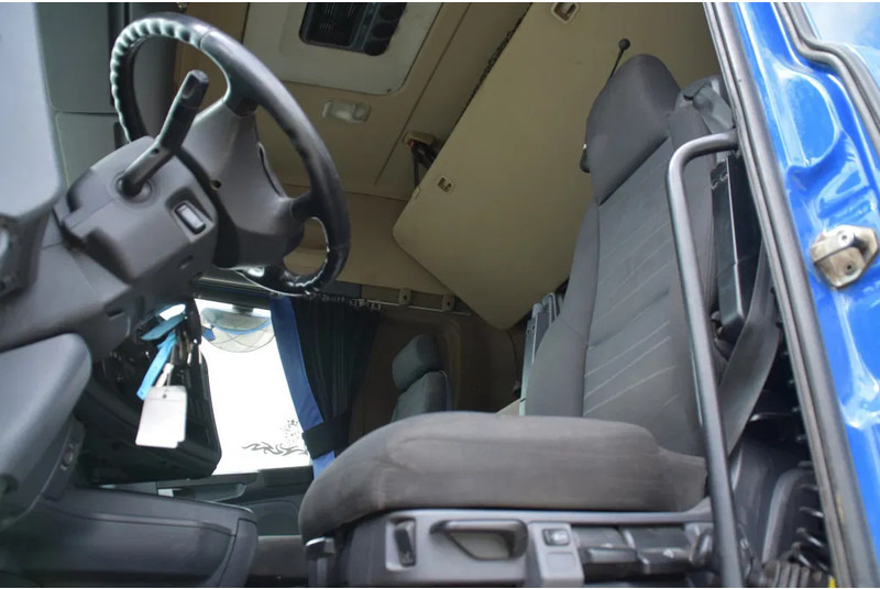 Scania R490 HL 4x2 - RETARDER - HYDRAULIC SYSTEM - 773 TKM - PARK. AIRCO - 2 BEDS - PTO - DIFF. LOCK - - Vlačilec: slika 4 Scania R490 HL 4x2 - RETARDER - HYDRAULIC SYSTEM - 773 TKM - PARK. AIRCO - 2 BEDS - PTO - DIFF. LOCK - - Vlačilec: slika 4