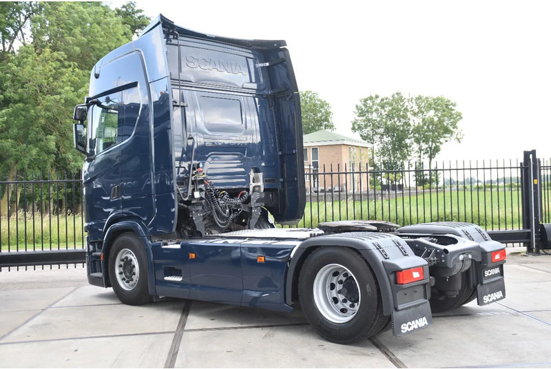 Scania S450 NGS 4x2NB - RETARDER - 662 TKM - FULL AIR - AIRCO - 2 x FUEL TANKS - TOP CONDITION - - Vlačilec: slika 3 Scania S450 NGS 4x2NB - RETARDER - 662 TKM - FULL AIR - AIRCO - 2 x FUEL TANKS - TOP CONDITION - - Vlačilec: slika 3