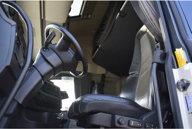 Volvo FH 16.750 Globetrotter XL 6x2 - RETARDER - FULL AIR - PARK. AIRCO - DYNAMIC STEERING - SLIDING FIFTH WHEEL - ALCOA'S - TOP CONDI - Vlačilec: slika 4 Volvo FH 16.750 Globetrotter XL 6x2 - RETARDER - FULL AIR - PARK. AIRCO - DYNAMIC STEERING - SLIDING FIFTH WHEEL - ALCOA'S - TOP CONDI - Vlačilec: slika 4