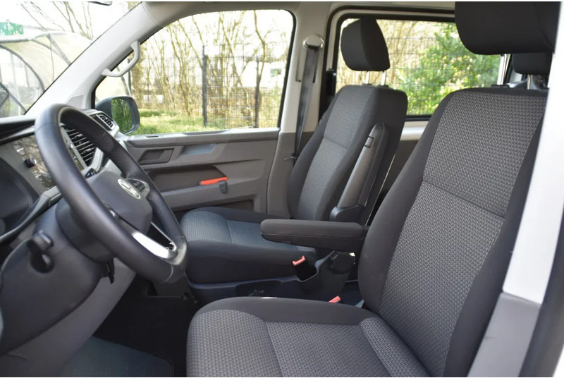 Volkswagen Transporter 2.0 TDI - 110 KW - ONLY 10 TKM - AUT. GEARBOX - NAVI - CAMERA - SLIDING DOOR - LIKE NEW !! - Mali kombi, Dostavno vozilo z dvojno kabino: slika 4 Volkswagen Transporter 2.0 TDI - 110 KW - ONLY 10 TKM - AUT. GEARBOX - NAVI - CAMERA - SLIDING DOOR - LIKE NEW !! - Mali kombi, Dostavno vozilo z dvojno kabino: slika 4