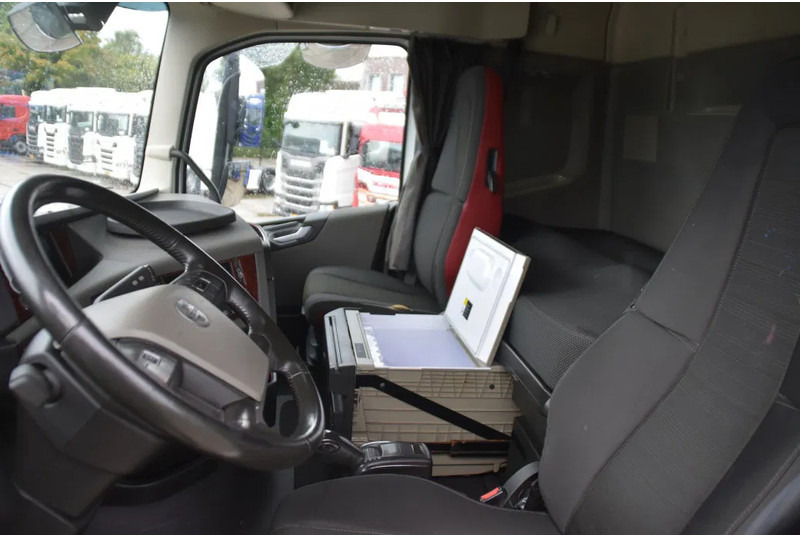 Volvo FH 460 Globe 6x2*4 - HOOKLIFT - 740 TKM - PARK. AIRCO - WHEELBASE: 480 CM - TOP CONDITION - - Kotalni prekucni tovornjak: slika 5 Volvo FH 460 Globe 6x2*4 - HOOKLIFT - 740 TKM - PARK. AIRCO - WHEELBASE: 480 CM - TOP CONDITION - - Kotalni prekucni tovornjak: slika 5