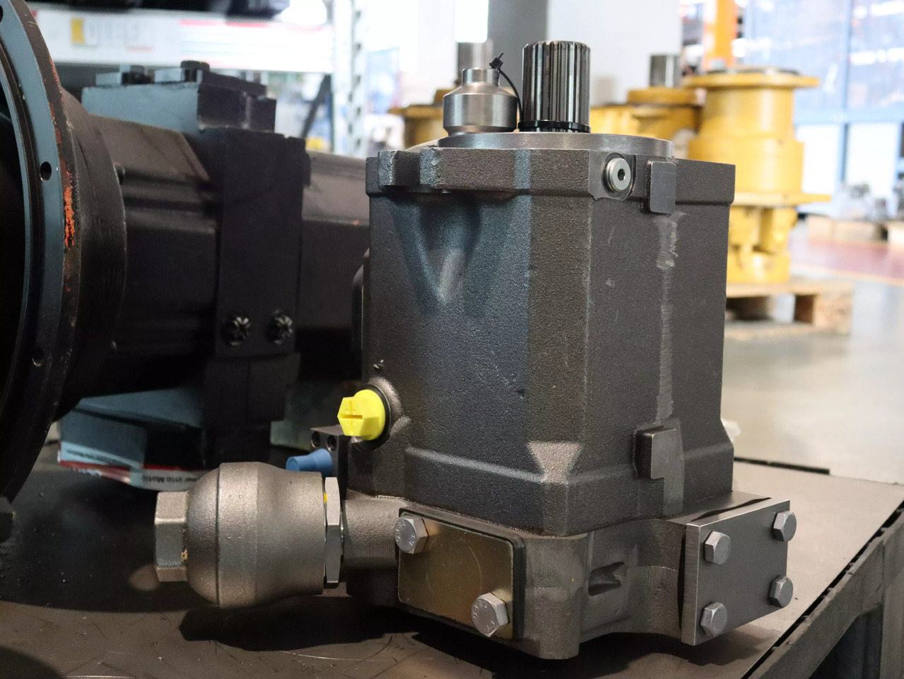 LINDE HPR02 A2 135 R LP00 0 0 0 S - Hidravlična črpalka za Gradbeni stroj: slika 1 LINDE HPR02 A2 135 R LP00 0 0 0 S - Hidravlična črpalka za Gradbeni stroj: slika 1