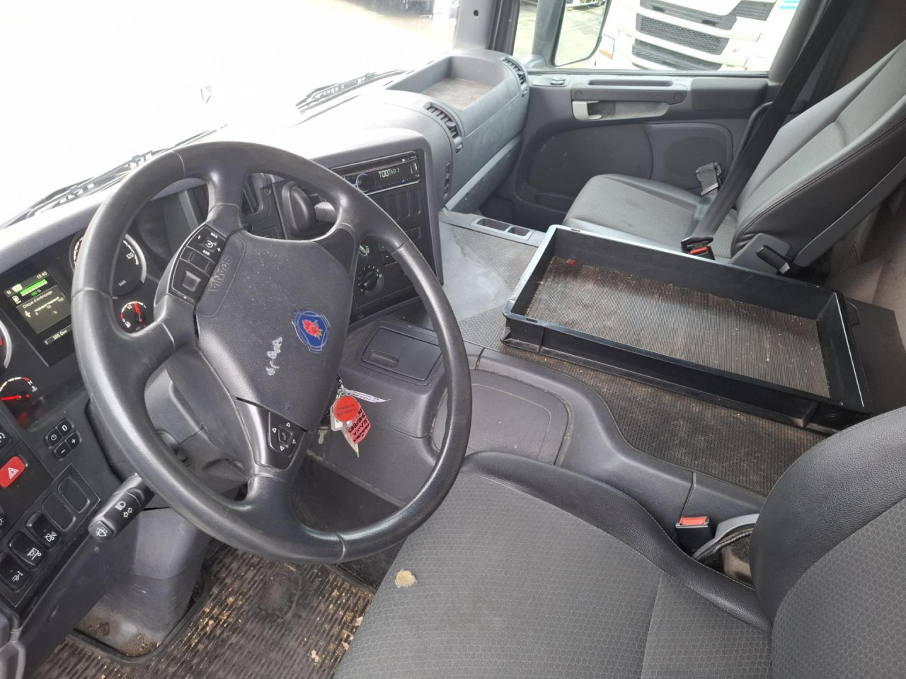 SCANIA P 250 DB4x2MLA - Tovornjak-šasija: slika 3 SCANIA P 250 DB4x2MLA - Tovornjak-šasija: slika 3