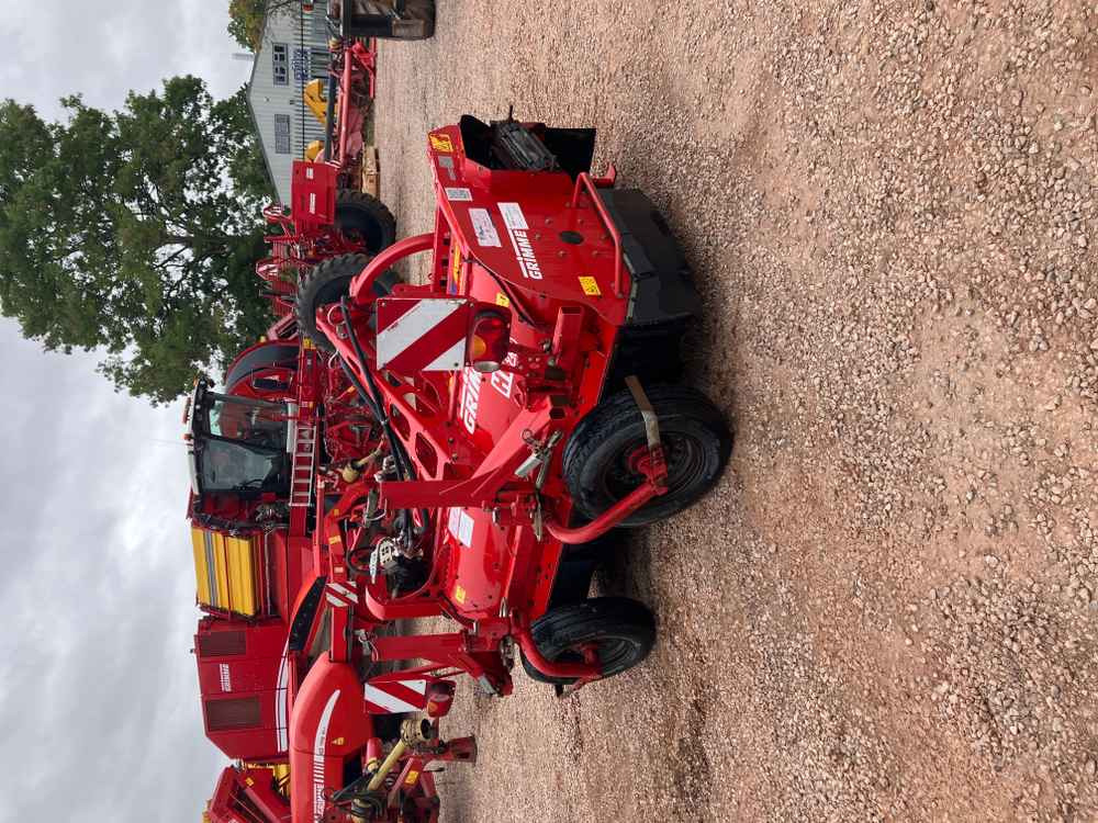 Grimme Grimme HT 210 Front Mounted Self-Propelled Topper - Kombajn: slika 1 Grimme Grimme HT 210 Front Mounted Self-Propelled Topper - Kombajn: slika 1