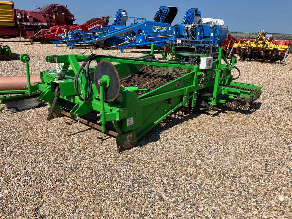 Jones Onion Windrower - Kombajn za obiranje grozdja: slika 2 Jones Onion Windrower - Kombajn za obiranje grozdja: slika 2