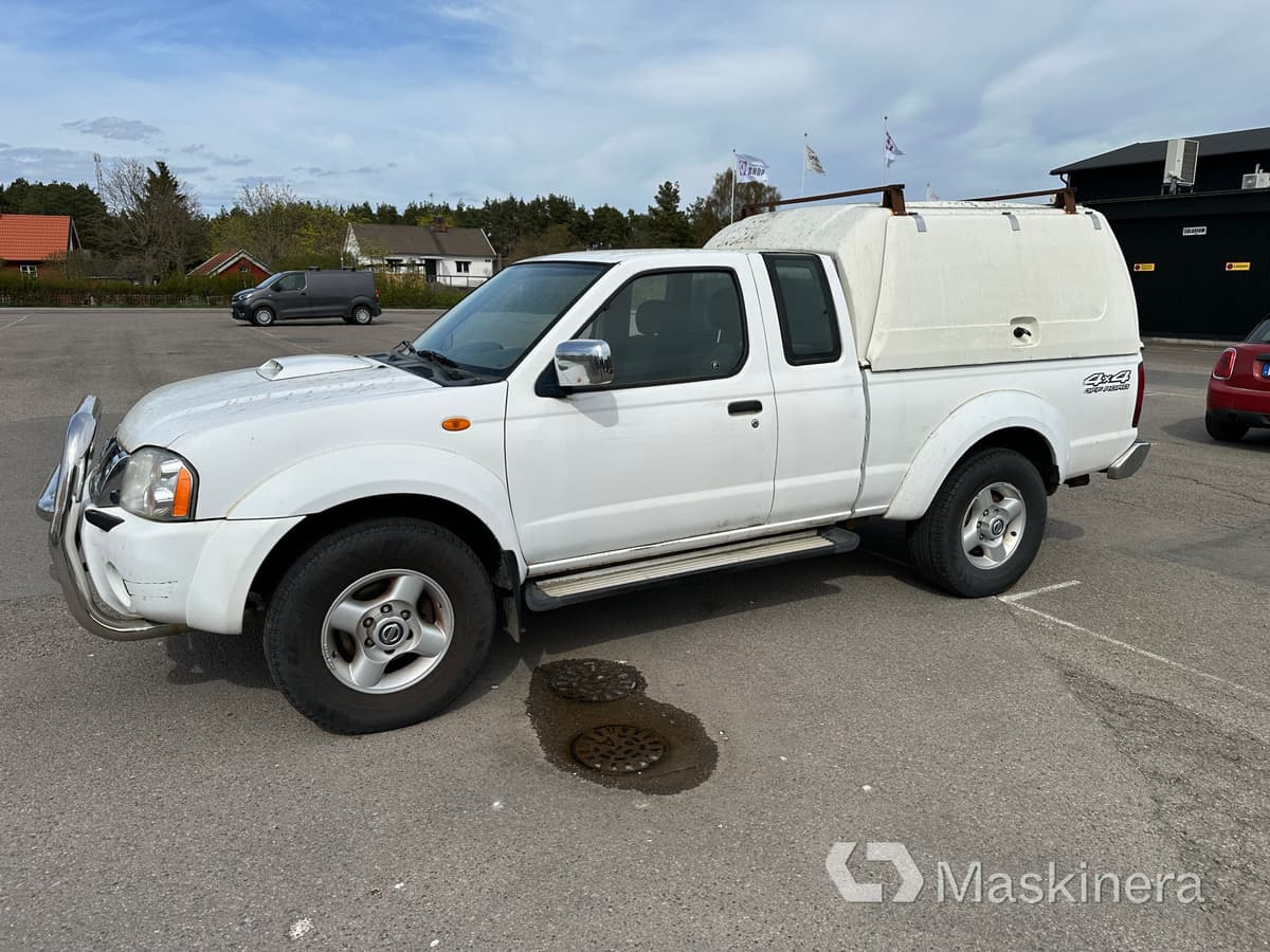 Arbetsbil Nissan NP300 King Cab 2.5 - Furgon: slika 1 Arbetsbil Nissan NP300 King Cab 2.5 - Furgon: slika 1