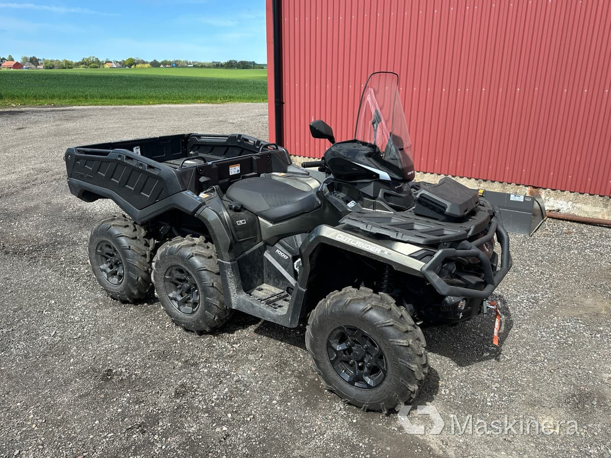 BRP Can-Am Outlander Max 6x6 XU+ 1000 Can-Am Outlander Max 6x6 XU+ 1000 - Štirikolesnik: slika 1 BRP Can-Am Outlander Max 6x6 XU+ 1000 Can-Am Outlander Max 6x6 XU+ 1000 - Štirikolesnik: slika 1