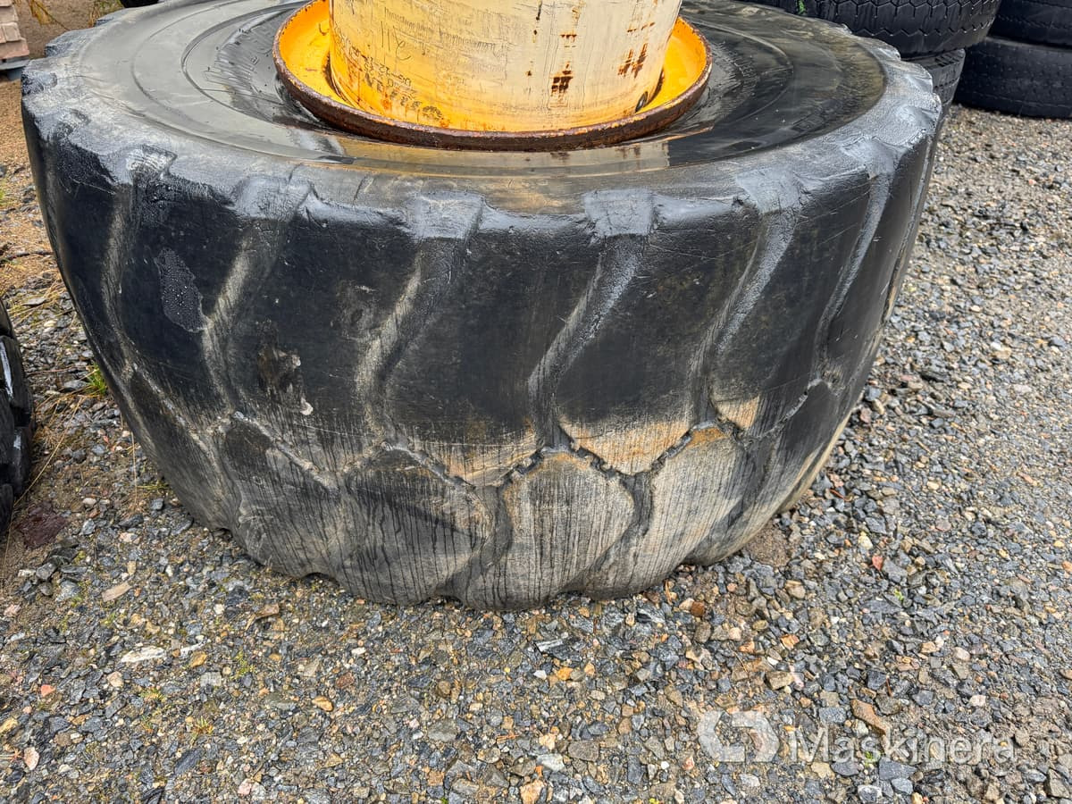 Däck Bridgestone 26.5R25 - Guma za Gradbeni stroj: slika 1 Däck Bridgestone 26.5R25 - Guma za Gradbeni stroj: slika 1