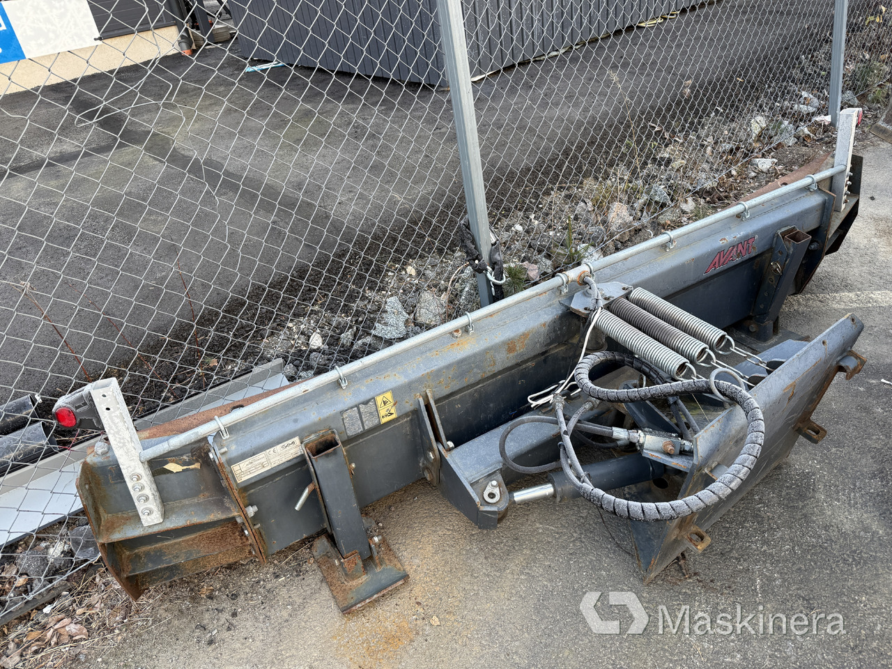 Sami A410365 Schaktblad / Snöplog 2500mm med Avantfäste - Drugi stroj: slika 1 Sami A410365 Schaktblad / Snöplog 2500mm med Avantfäste - Drugi stroj: slika 1