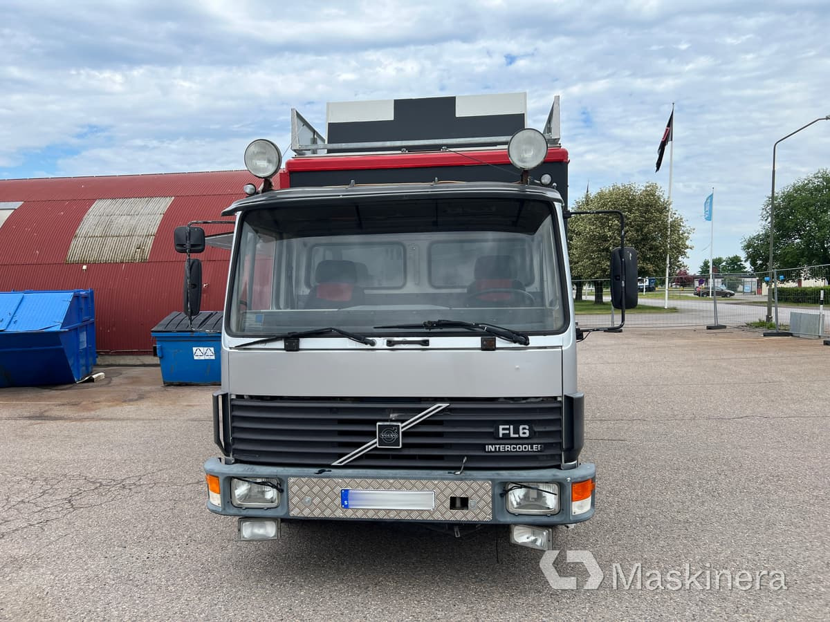 Foodtruck Volvo FL611 4X2 - Tovornjak s hrano: slika 2 Foodtruck Volvo FL611 4X2 - Tovornjak s hrano: slika 2