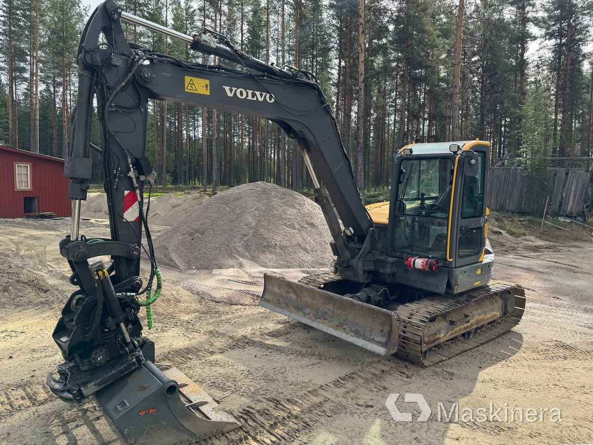 Grävmaskin Volvo ECR88D med tillbehör - Bager goseničar: slika 1 Grävmaskin Volvo ECR88D med tillbehör - Bager goseničar: slika 1