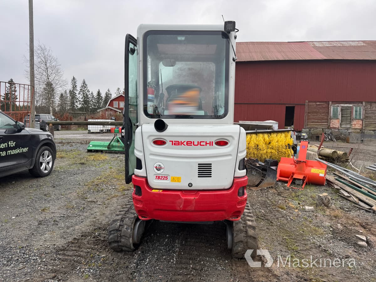 Grävmaskin Takeuchi TB225 - Bager goseničar: slika 5 Grävmaskin Takeuchi TB225 - Bager goseničar: slika 5