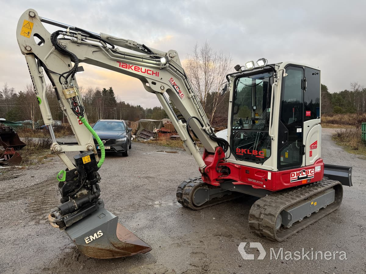 Grävmaskin Takeuchi TB350R med redskap - Bager goseničar: slika 1 Grävmaskin Takeuchi TB350R med redskap - Bager goseničar: slika 1