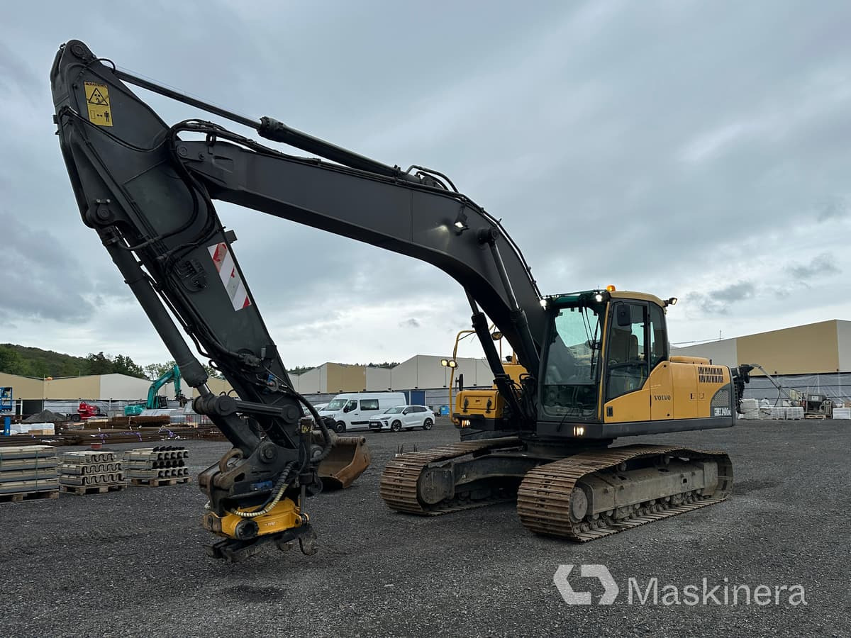Grävmaskin Volvo EC240 CNL - Bager goseničar: slika 1 Grävmaskin Volvo EC240 CNL - Bager goseničar: slika 1