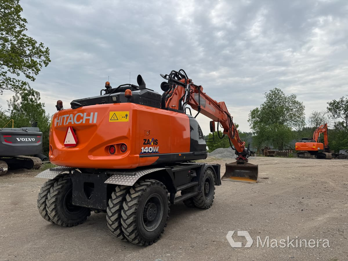 Hjulgrävare Hitachi Zaxis 140W med redskap - Bager goseničar: slika 5 Hjulgrävare Hitachi Zaxis 140W med redskap - Bager goseničar: slika 5