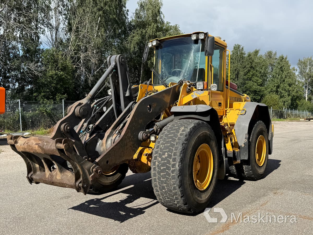 Hjullastare Volvo L120E - Kolesni nakladalec: slika 1 Hjullastare Volvo L120E - Kolesni nakladalec: slika 1