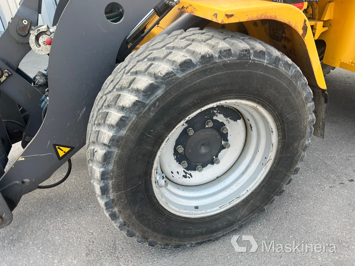 Kolesni nakladalec Hjullastare Volvo L35B: slika 28
