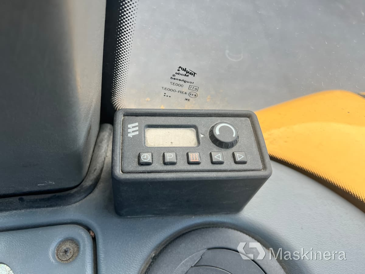 Kolesni nakladalec Hjullastare Volvo L35B: slika 37