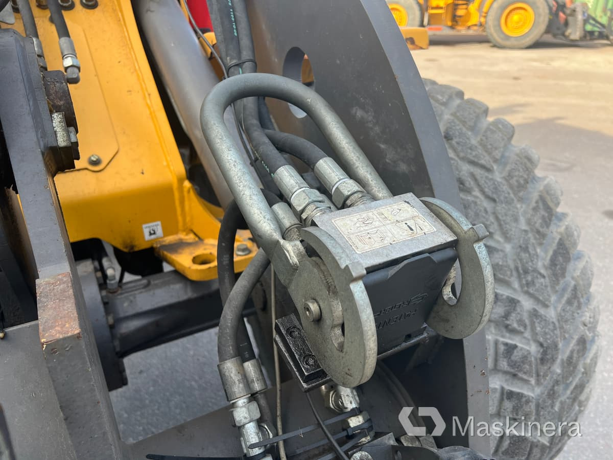Kolesni nakladalec Hjullastare Volvo L35B: slika 15