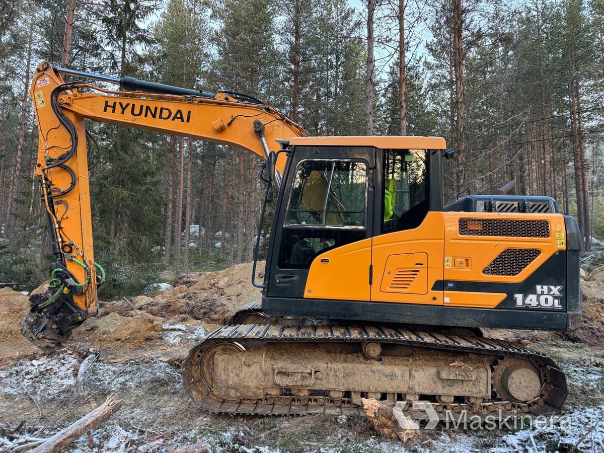 Hyundai HX 140 L Grävmaskin Hyundai HX140 L med tillbehör - Bager goseničar: slika 2 Hyundai HX 140 L Grävmaskin Hyundai HX140 L med tillbehör - Bager goseničar: slika 2