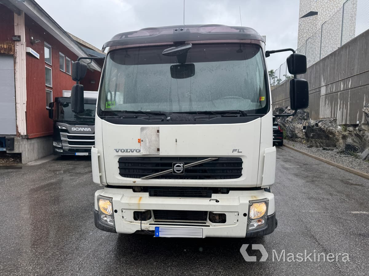 Lastbil Volvo FL-240 4X2 - Tovornjak zabojnik: slika 2 Lastbil Volvo FL-240 4X2 - Tovornjak zabojnik: slika 2