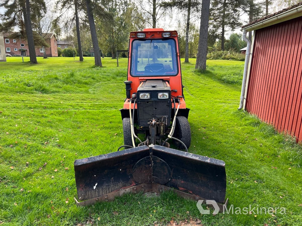 Redskapsbärare Holder P70-460 2wd - Mestni traktor: slika 2 Redskapsbärare Holder P70-460 2wd - Mestni traktor: slika 2