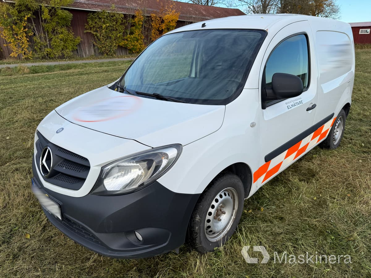 Skåpbil Mercedes Benz Citan - Furgon: slika 1 Skåpbil Mercedes Benz Citan - Furgon: slika 1