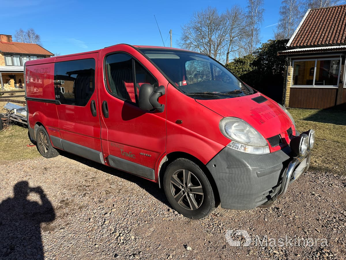 Skåpbil Renault Trafic 1.9 dCi - Furgon: slika 1 Skåpbil Renault Trafic 1.9 dCi - Furgon: slika 1