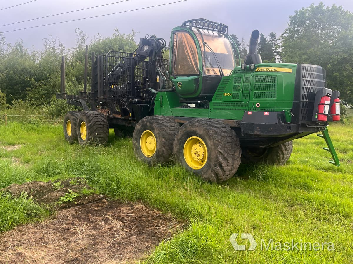 Skotare John Deere 1910G - Forvarder: slika 2 Skotare John Deere 1910G - Forvarder: slika 2