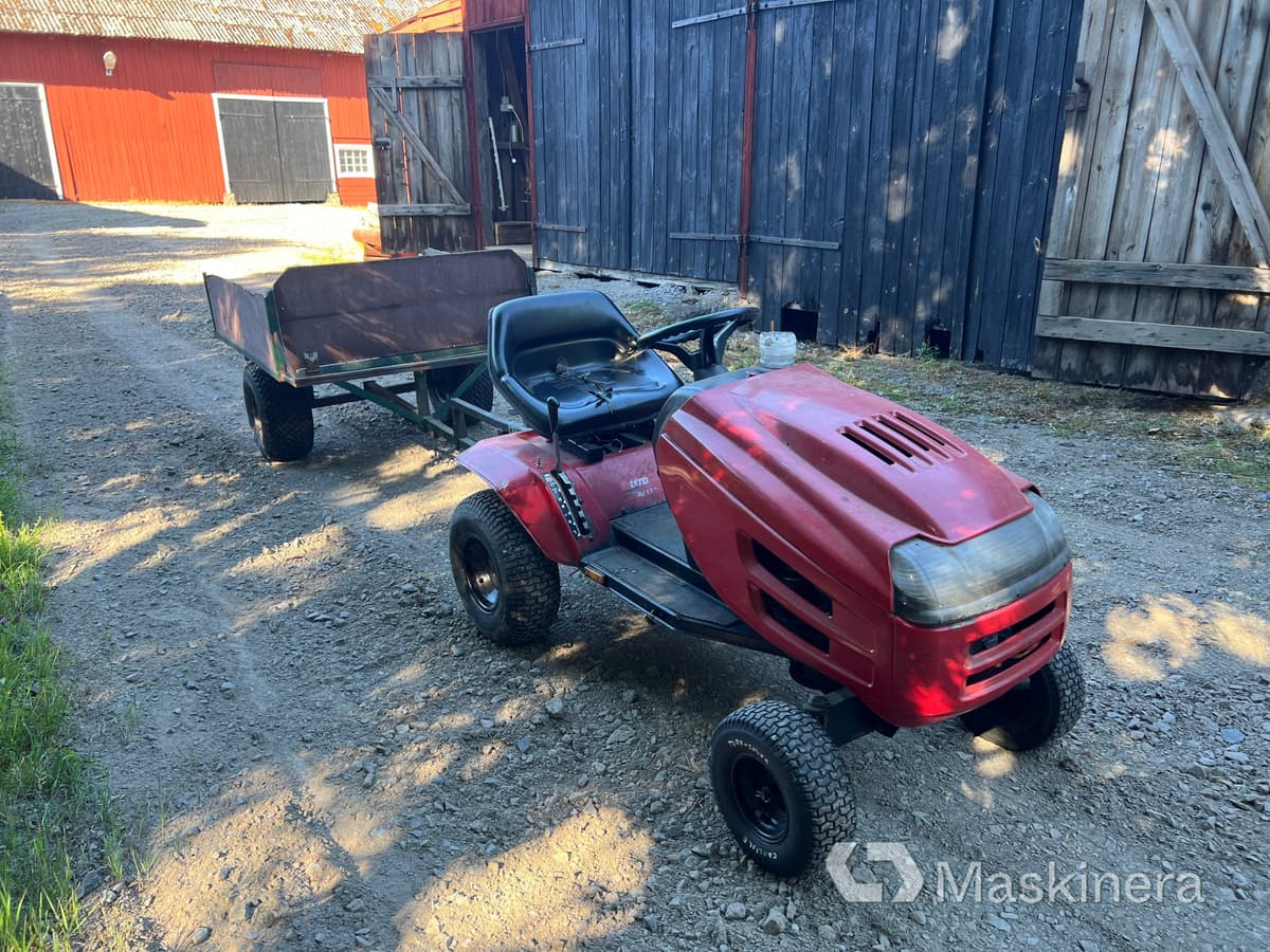 Trädgårdstraktor MTD B/115 med tippvagn - Traktor: slika 3 Trädgårdstraktor MTD B/115 med tippvagn - Traktor: slika 3