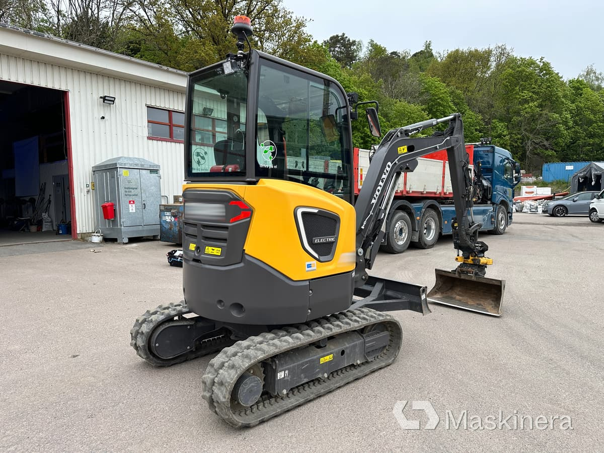 Volvo JECR25D Electric Grävmaskin Volvo ECR25 Electric - Bager goseničar: slika 5 Volvo JECR25D Electric Grävmaskin Volvo ECR25 Electric - Bager goseničar: slika 5