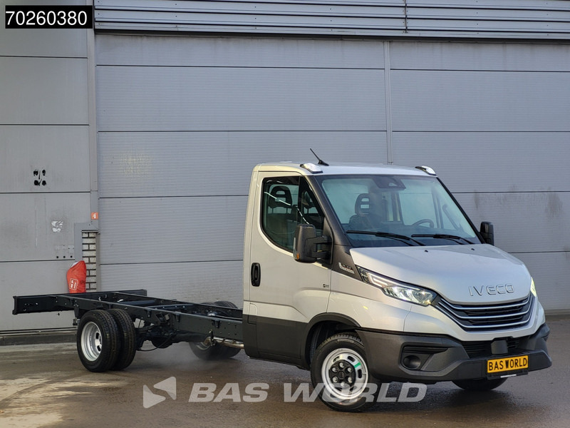 Iveco Daily 35C21 Automaat 410wb Dubbellucht 2025model Chassis Cabine ACC Fahrgestell Airco - Dostavno vozilo: slika 2 Iveco Daily 35C21 Automaat 410wb Dubbellucht 2025model Chassis Cabine ACC Fahrgestell Airco - Dostavno vozilo: slika 2