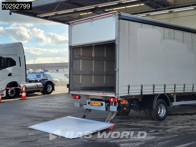 Iveco 60C18 3.0L Automaat Laadklep 180PK Schuifzeilen Zeilen Airco Cruise D'Hollandia Euro6 Schuifzeil Koffer Gesloten laadbak Airco Cruise - Dostavno vozilo s ponjavo: slika 3 Iveco 60C18 3.0L Automaat Laadklep 180PK Schuifzeilen Zeilen Airco Cruise D'Hollandia Euro6 Schuifzeil Koffer Gesloten laadbak Airco Cruise - Dostavno vozilo s ponjavo: slika 3