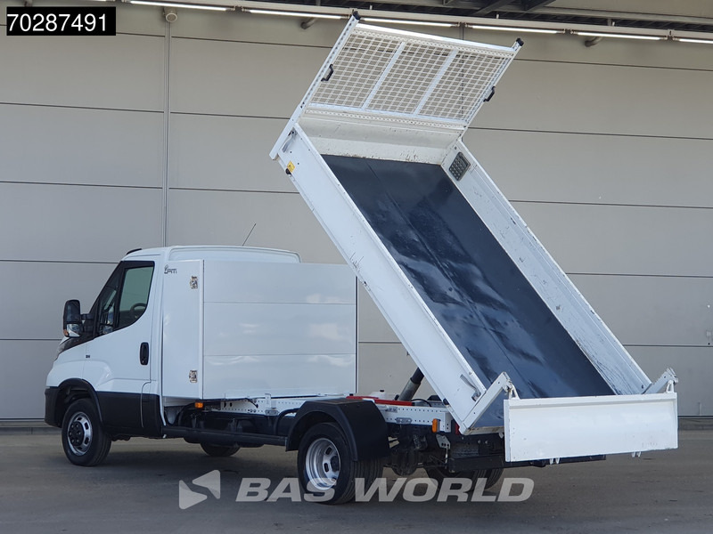 Iveco Daily 35C16 3.0L Kipper met Kist Dubbellucht 3,5t Trekhaak Navi Airco Cruise Camera Euro6 Tipper Benne Kieper 2m3 Airco Trekhaak Cruis - Dostavno vozilo prekucnik: slika 2 Iveco Daily 35C16 3.0L Kipper met Kist Dubbellucht 3,5t Trekhaak Navi Airco Cruise Camera Euro6 Tipper Benne Kieper 2m3 Airco Trekhaak Cruis - Dostavno vozilo prekucnik: slika 2