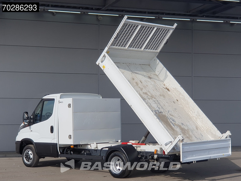 Iveco Daily 35C16 3.0L Open Laadbak met Kist Dubbellucht 3,5t Trekhaak Airco Cruise Euro6 Pritsche Pickup Open Box 2m3 Airco Trekhaak Cruise - Dostavno vozilo s kesonom: slika 2 Iveco Daily 35C16 3.0L Open Laadbak met Kist Dubbellucht 3,5t Trekhaak Airco Cruise Euro6 Pritsche Pickup Open Box 2m3 Airco Trekhaak Cruise - Dostavno vozilo s kesonom: slika 2