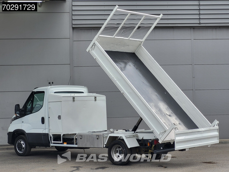Iveco Daily 35C18 3.0L Automaat Open Laadbak met Kist Dubbellucht 3,5t Trekhaak Cruise Euro6 Pritsche Pickup Open Box 2m3 Trekhaak Cruise co - Dostavno vozilo s kesonom: slika 3 Iveco Daily 35C18 3.0L Automaat Open Laadbak met Kist Dubbellucht 3,5t Trekhaak Cruise Euro6 Pritsche Pickup Open Box 2m3 Trekhaak Cruise co - Dostavno vozilo s kesonom: slika 3