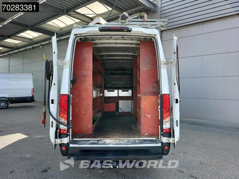 Iveco Daily 35S14 Automaat L2H2 3,5t Trekhaak Airco Cruise Camera Werkplaatsinrichting Euro6 Tankinstallatie Servicewagen L2 12m3 Airco Trek - Furgon: slika 5 Iveco Daily 35S14 Automaat L2H2 3,5t Trekhaak Airco Cruise Camera Werkplaatsinrichting Euro6 Tankinstallatie Servicewagen L2 12m3 Airco Trek - Furgon: slika 5