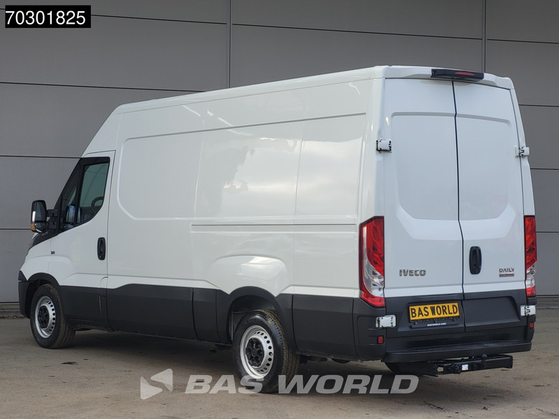 Iveco Daily 35S15 3.0L Automaat Luchtvering L2H2 3,5t Trekhaak 150PK Navi Airco Cruise Camera Euro6 L2 Airco Trekhaak Cruise control - Furgon: slika 2 Iveco Daily 35S15 3.0L Automaat Luchtvering L2H2 3,5t Trekhaak 150PK Navi Airco Cruise Camera Euro6 L2 Airco Trekhaak Cruise control - Furgon: slika 2