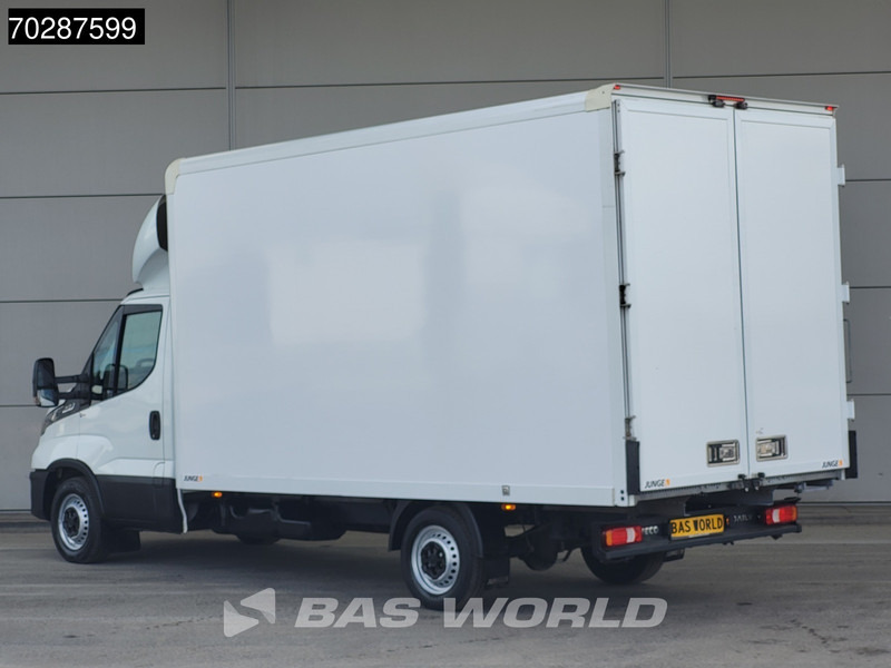 Iveco Daily 35S16 Automaat Bakwagen Achterdeuren Airco Camera Euro6 Meubelbak Koffer 21m3 Airco - Dostavno vozilo z zabojnikom: slika 2 Iveco Daily 35S16 Automaat Bakwagen Achterdeuren Airco Camera Euro6 Meubelbak Koffer 21m3 Airco - Dostavno vozilo z zabojnikom: slika 2