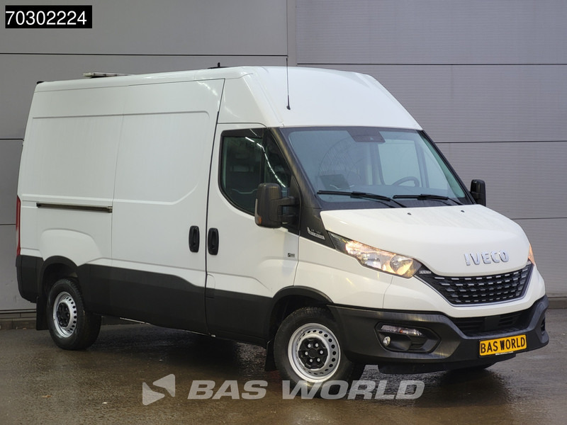 Iveco Daily 35S16 Automaat L2H2 3,5t Trekhaak ACC Navi Airco Camera Werkplaatsinrichting Euro6 L2 Airco Trekhaak - Furgon: slika 3 Iveco Daily 35S16 Automaat L2H2 3,5t Trekhaak ACC Navi Airco Camera Werkplaatsinrichting Euro6 L2 Airco Trekhaak - Furgon: slika 3