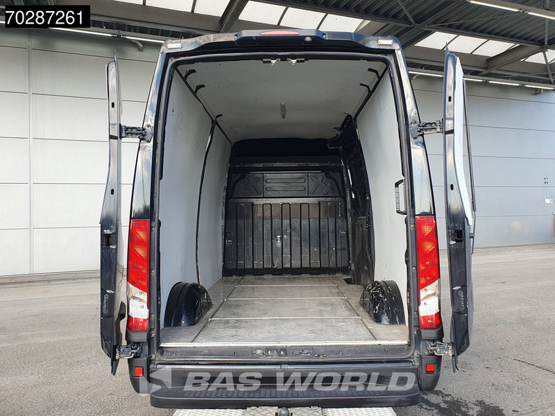 Iveco Daily 35S16 Automaat L2H2 3,5t Trekhaak Airco Cruise Camera Euro6 L2 11m3 Airco Trekhaak Cruise control - Furgon: slika 3 Iveco Daily 35S16 Automaat L2H2 3,5t Trekhaak Airco Cruise Camera Euro6 L2 11m3 Airco Trekhaak Cruise control - Furgon: slika 3