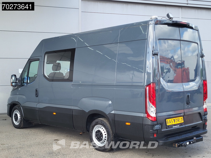 Iveco Daily 35S16 Dubbel Cabine Automaat 3,5t Trekhaak Werkplaatsinrichting LED Airco Cruise Camera Parkeersensoren DC Doka Mixto 8m3 Airco - Furgon: slika 2 Iveco Daily 35S16 Dubbel Cabine Automaat 3,5t Trekhaak Werkplaatsinrichting LED Airco Cruise Camera Parkeersensoren DC Doka Mixto 8m3 Airco - Furgon: slika 2