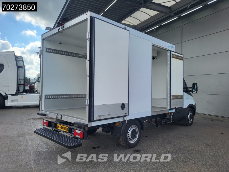 Iveco Daily 35S16 Koelwagen Automaat Carrier Pulsar 400 380V Stekker Airco Cruise Camera Koel Koeler Kühlwagen Kühlkoffer 12m3 Airco Cruise - Hladilno vozilo: slika 3 Iveco Daily 35S16 Koelwagen Automaat Carrier Pulsar 400 380V Stekker Airco Cruise Camera Koel Koeler Kühlwagen Kühlkoffer 12m3 Airco Cruise - Hladilno vozilo: slika 3