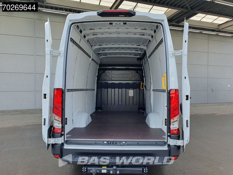 Iveco Daily 35S21 3.0L Automaat Black Edition 2025 model L2H2 Trekhaak Tacho ACC LED CarPlay Velgen Camera 12m3 Airco Trekhaak - Furgon: slika 3 Iveco Daily 35S21 3.0L Automaat Black Edition 2025 model L2H2 Trekhaak Tacho ACC LED CarPlay Velgen Camera 12m3 Airco Trekhaak - Furgon: slika 3