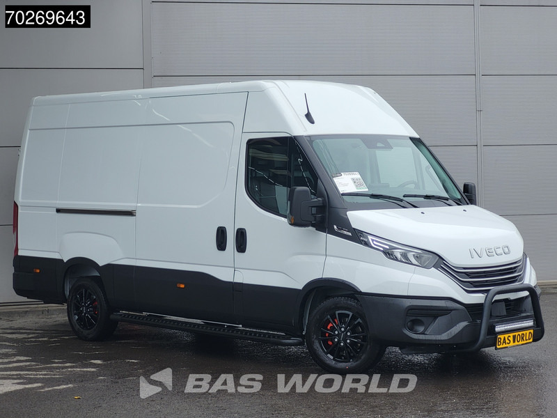Iveco Daily 35S21 3.0L Automaat Black Edition 2025 model L2H2 Trekhaak Tacho ACC LED CarPlay Velgen Camera 12m3 Airco Trekhaak - Furgon: slika 5 Iveco Daily 35S21 3.0L Automaat Black Edition 2025 model L2H2 Trekhaak Tacho ACC LED CarPlay Velgen Camera 12m3 Airco Trekhaak - Furgon: slika 5