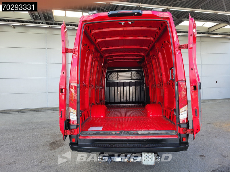Iveco Daily 50C18 3.0L Automaat Dubbellucht L3H2 180PK 3,5t Trekhaak LED Navi Airco Cruise Camera 5tons Euro6 L4H2 16m3 Airco Trekhaak Cruis - Furgon: slika 3 Iveco Daily 50C18 3.0L Automaat Dubbellucht L3H2 180PK 3,5t Trekhaak LED Navi Airco Cruise Camera 5tons Euro6 L4H2 16m3 Airco Trekhaak Cruis - Furgon: slika 3