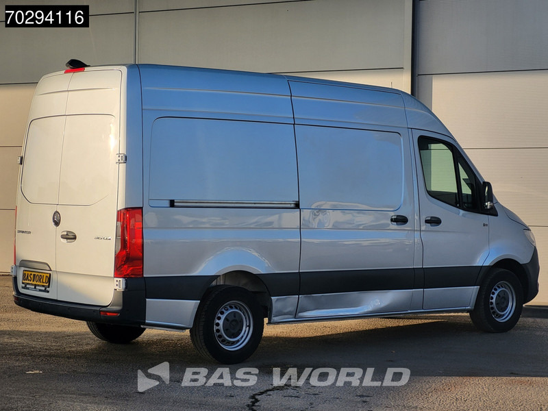 Mercedes-Benz Sprinter 315 CDI Automaat L2H2 150PK Airco Camera Parkeersensoren MBUX CarPlay Euro6 L2 12m3 Airco - Mali kombi: slika 5 Mercedes-Benz Sprinter 315 CDI Automaat L2H2 150PK Airco Camera Parkeersensoren MBUX CarPlay Euro6 L2 12m3 Airco - Mali kombi: slika 5