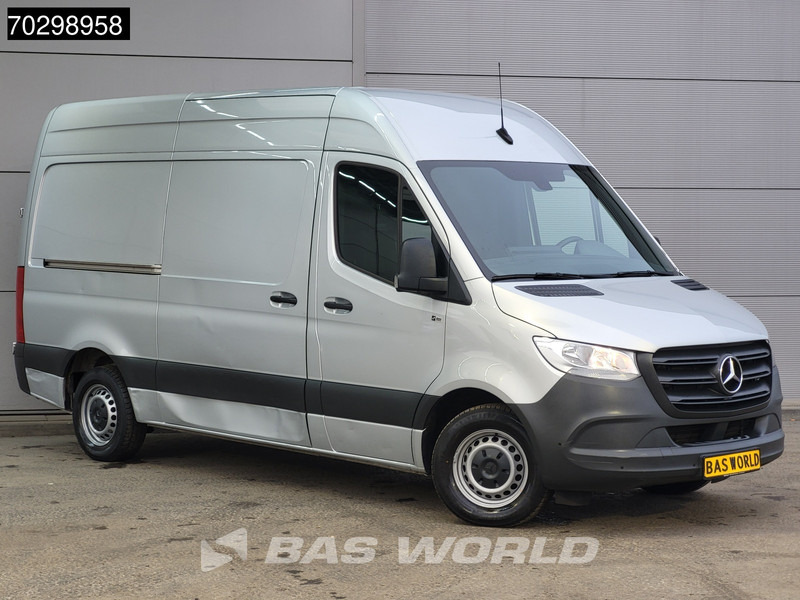 Mercedes-Benz Sprinter 315 CDI Automaat L2H2 150PK Airco Camera Parkeersensoren MBUX CarPlay Euro6 L2 12m3 Airco - Mali kombi: slika 3 Mercedes-Benz Sprinter 315 CDI Automaat L2H2 150PK Airco Camera Parkeersensoren MBUX CarPlay Euro6 L2 12m3 Airco - Mali kombi: slika 3