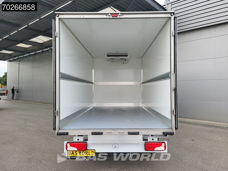 Mercedes-Benz Sprinter 315 CDI Koelwagen Achterdeuren Thermo King C-250 Airco MBUX Koel Koeler Kühl Kühler Kühlwagen Kühlkoffer 17m3 Airco - Hladilno vozilo: slika 3 Mercedes-Benz Sprinter 315 CDI Koelwagen Achterdeuren Thermo King C-250 Airco MBUX Koel Koeler Kühl Kühler Kühlwagen Kühlkoffer 17m3 Airco - Hladilno vozilo: slika 3